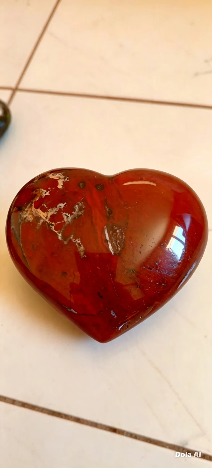 Cœur rouge avec inclusions